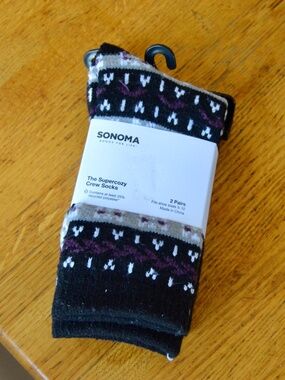 NWT Sonoma Super Cozy Crew Sock 2 Pairs - fits sizes 5 - 10